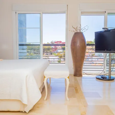 Cubo's Gibralfaro Townhouse * מאלגה