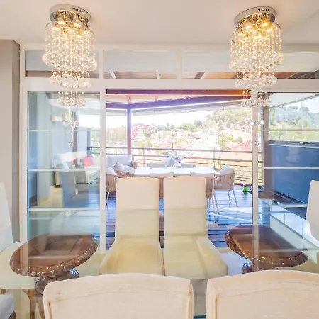 Vakantiehuis Cubo's Gibralfaro Townhouse *