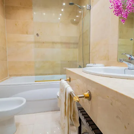 בית נופש Cubo's Gibralfaro Townhouse *