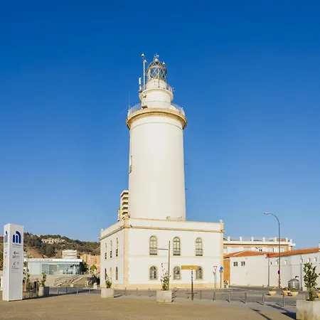 בית נופש Cubo's Gibralfaro Townhouse מאלגה